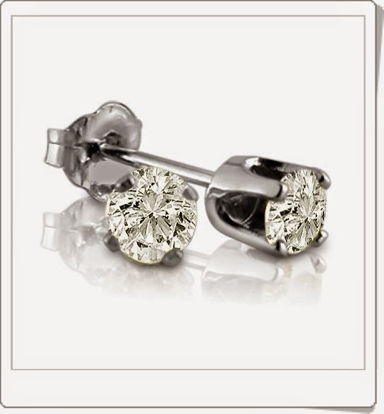 14 Karat White Gold Diamond Stud Earrings 1/4 Carat tw.