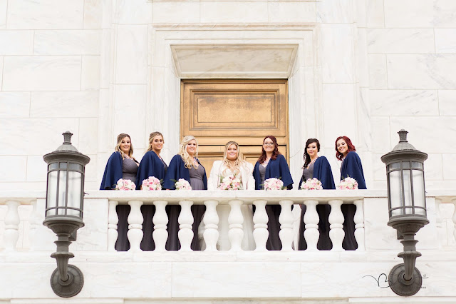 bridal party in front of the detroit institute of arts 