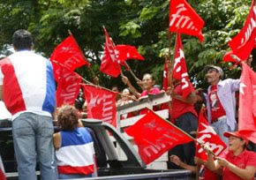 Candidatos preparan "multitudinarios" cierres de campaña en El Salvador