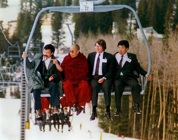 The Dalai Lama Says Skiing Is A “Wonderful Sport”