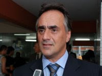 Em enquete da rádio PB para PMJP, Luciano Cartaxo sai na frente .