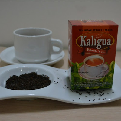 A year-end holiday charm in the cool Kaligua tea plantation black tea