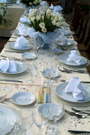 beach wedding table setting