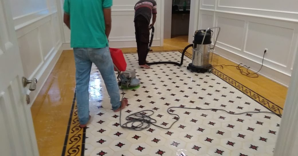 Pembersihan lantai  tegel  Tins caffe Pangkalpinang 
