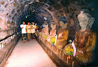 Shitte-thaung temple interior and Buddha statues