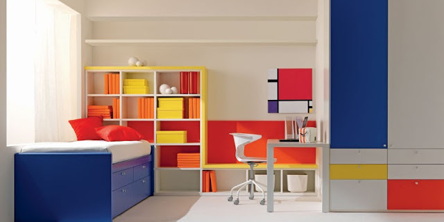 Разноцветный интерьер комнаты для подростка
