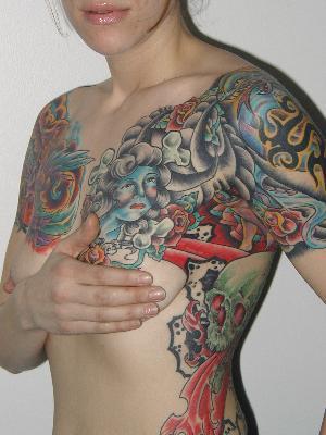 female body tattoos. full back tattoo woman.
