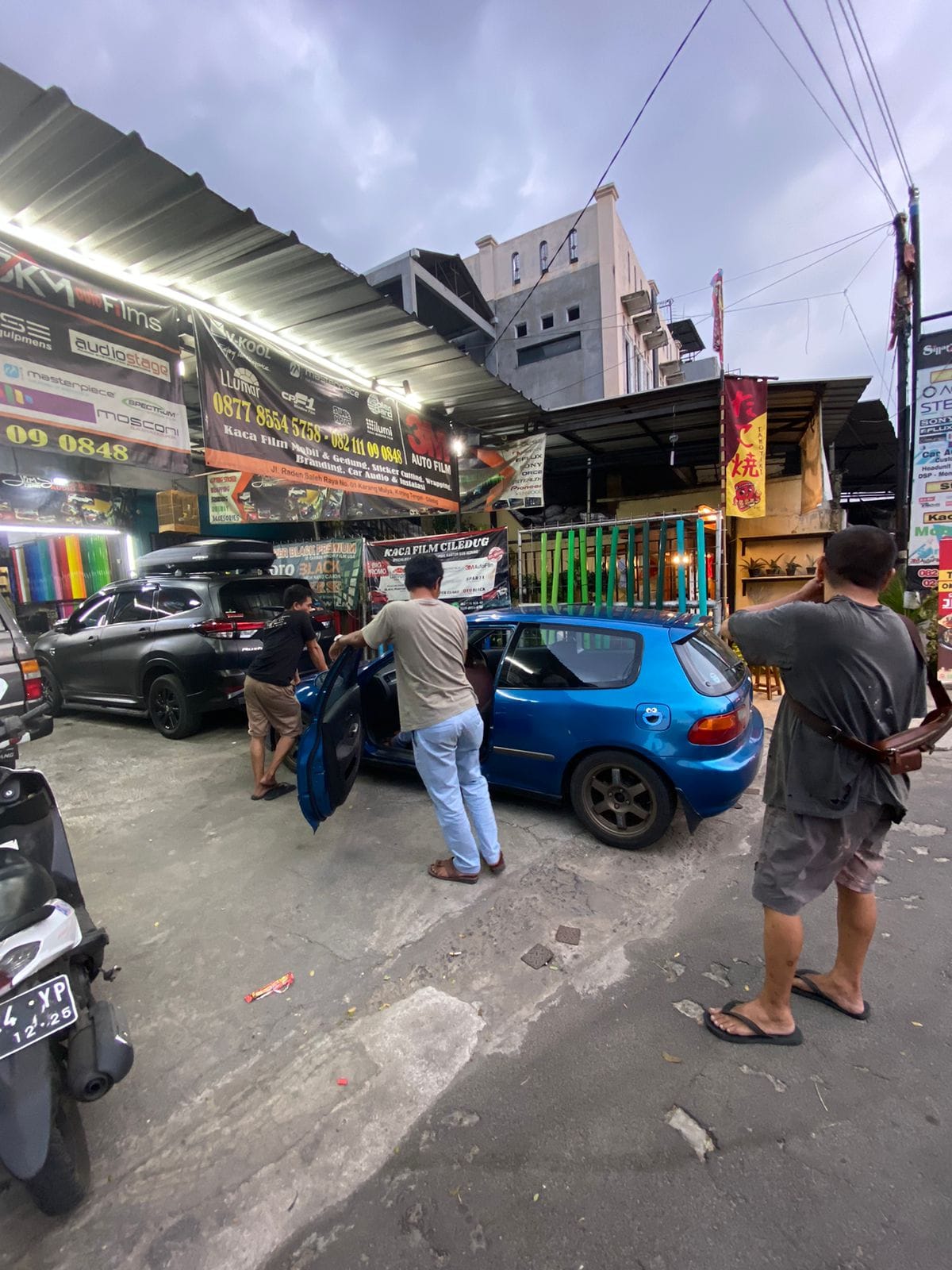 JASA KACA FILM MOBIL DAN GEDUNG JAKARTA BOGOR DEPOK TANGERANG BEKASI | 0877-8554-5758