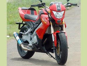 Yamaha V-ixion With CBR 1000 and BMW 1000 Unification Modify