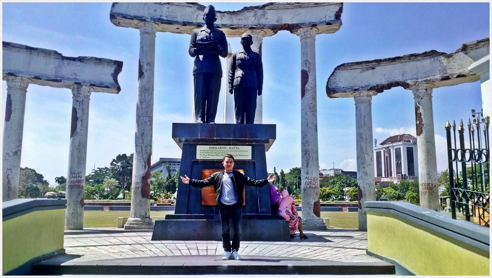 Melihat Lebih Bersahabat Monumen Tugu Pendekar Di Surabaya
