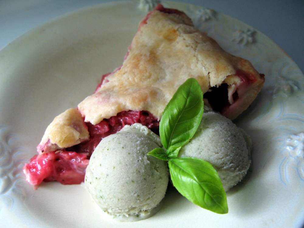 Strawberry rhubarb pie with Genovese basil ice cream