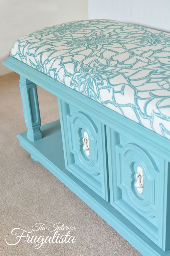 How to repurpose a chunky 70s coffee table into a gorgeous bold upholstered bench with handy storage for a entry bench, end of bed bench, or ottoman.