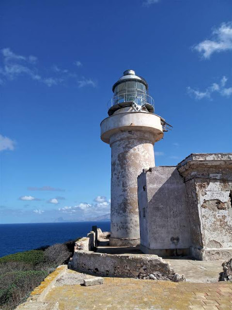 faro capo grosso a levanzo