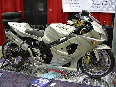 SUZUKI BIKES PHOTOS