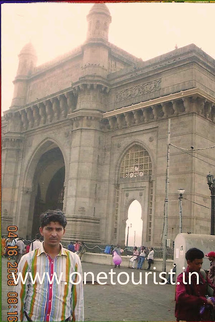 gateway of india