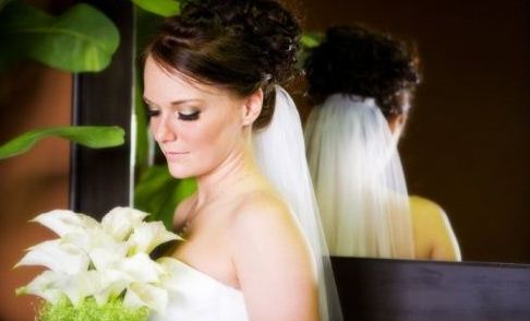 It's important that your makeup look its absolute best for your wedding day