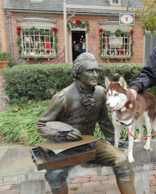 9 GREAT DOG FRIENDLY TRAVEL DESTINATIONS ACROSS THE U.S.  Dog friendly Colonial Williamsburg, Virginia