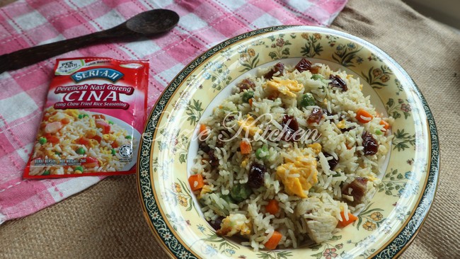 Nasi Goreng Cina Dengan Buah Kurma Yang Sedap - Azie Kitchen