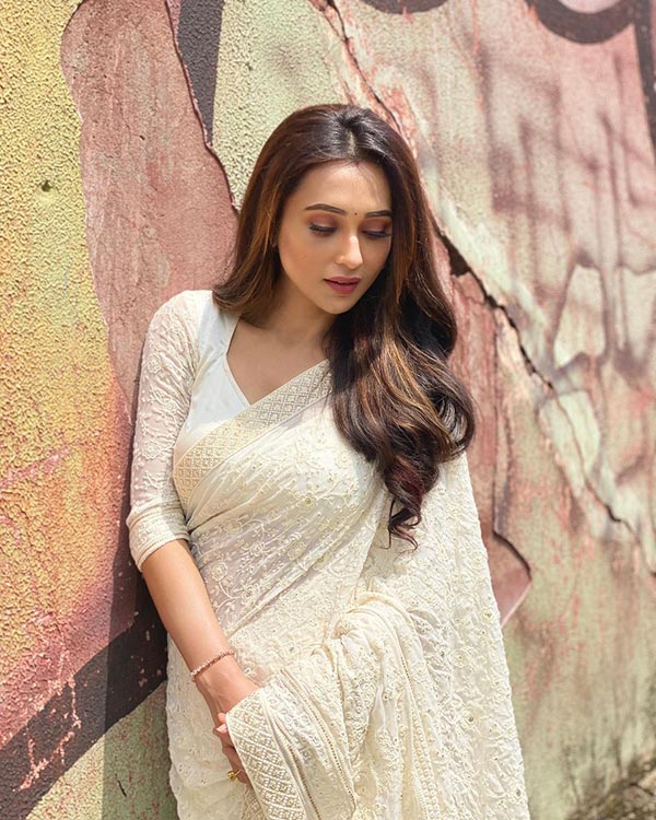 Mimi Chakraborty looks gorgeous in her saree avatar, Instagram