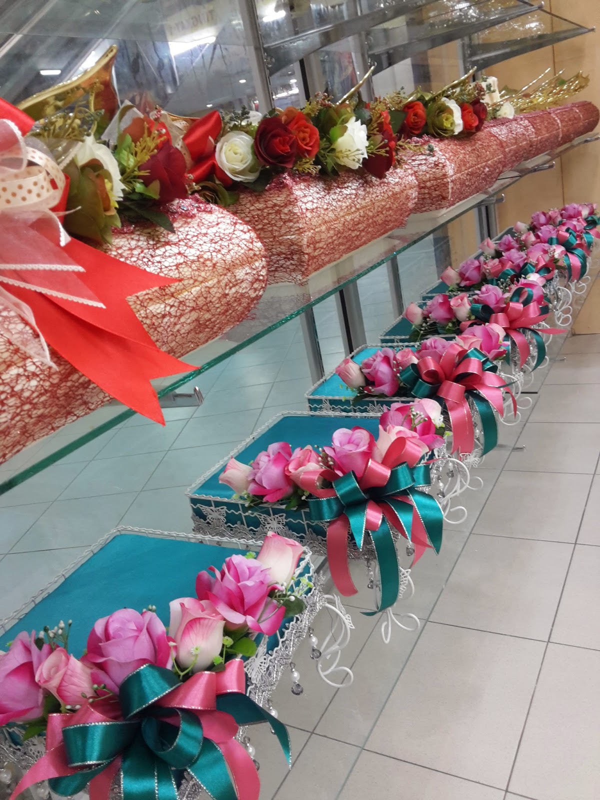 KOLEKSI GUBAHAN HANTARAN Dulang Hantaran untuk disewa