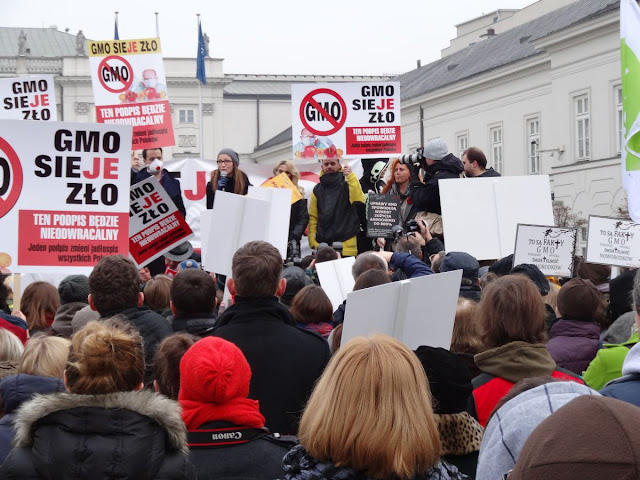 Manifestacja Weto dla GMO w Warszawie