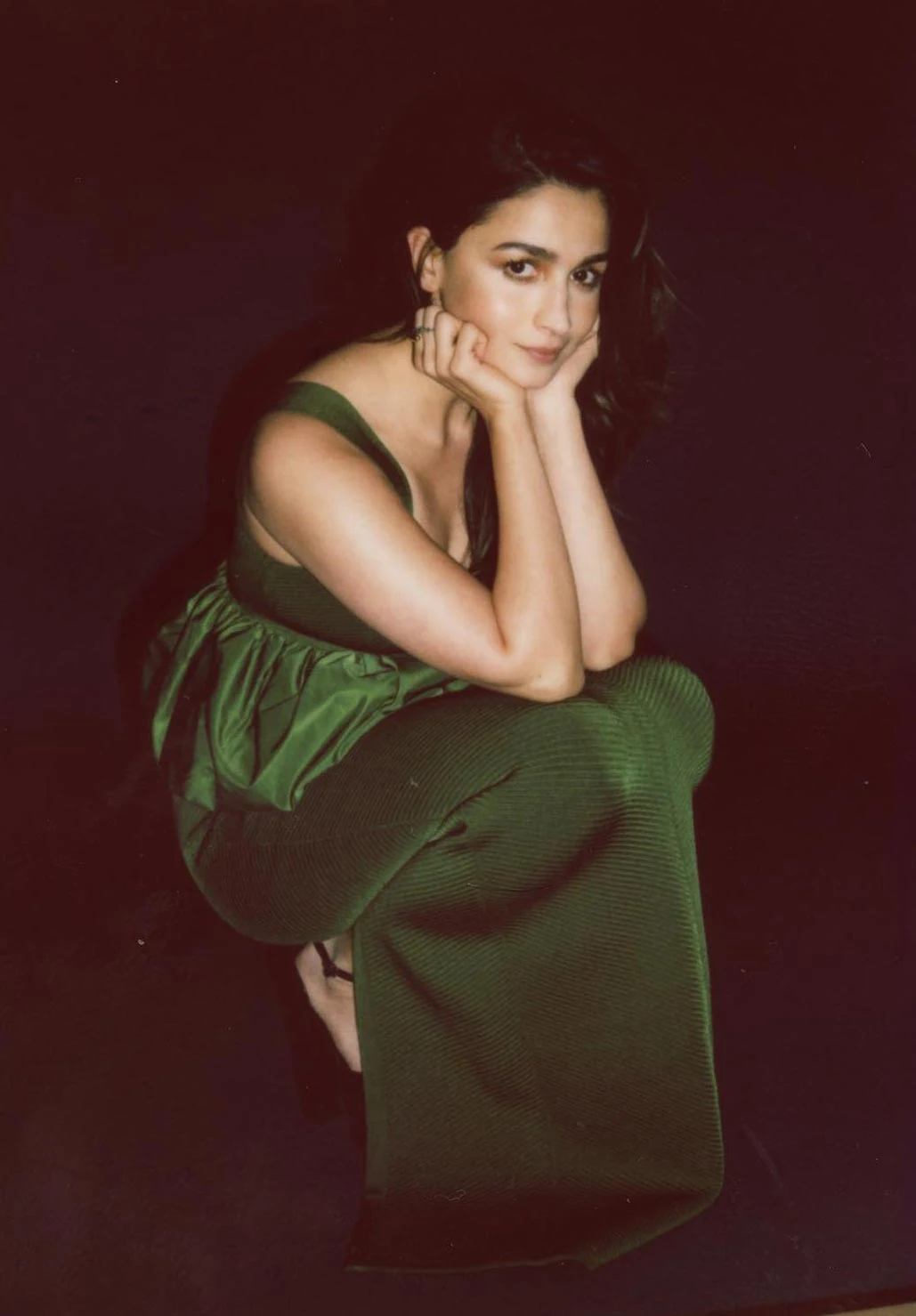 Alia Bhatt green dress cleavage hot actress