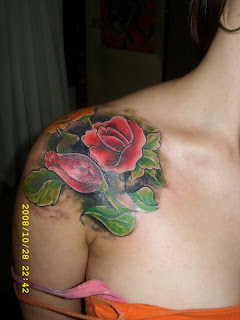 Flores Tattoo