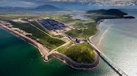 The Australian government has promised $1bn to help build a railway to the Abbot Point port in order to export coal from a proposed mega-mine. (Credit: Pic: Greenpeace/Tom Jefferson) Click to Enlarge.