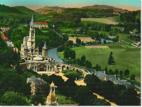 santa nostalgia lourdes franca 4