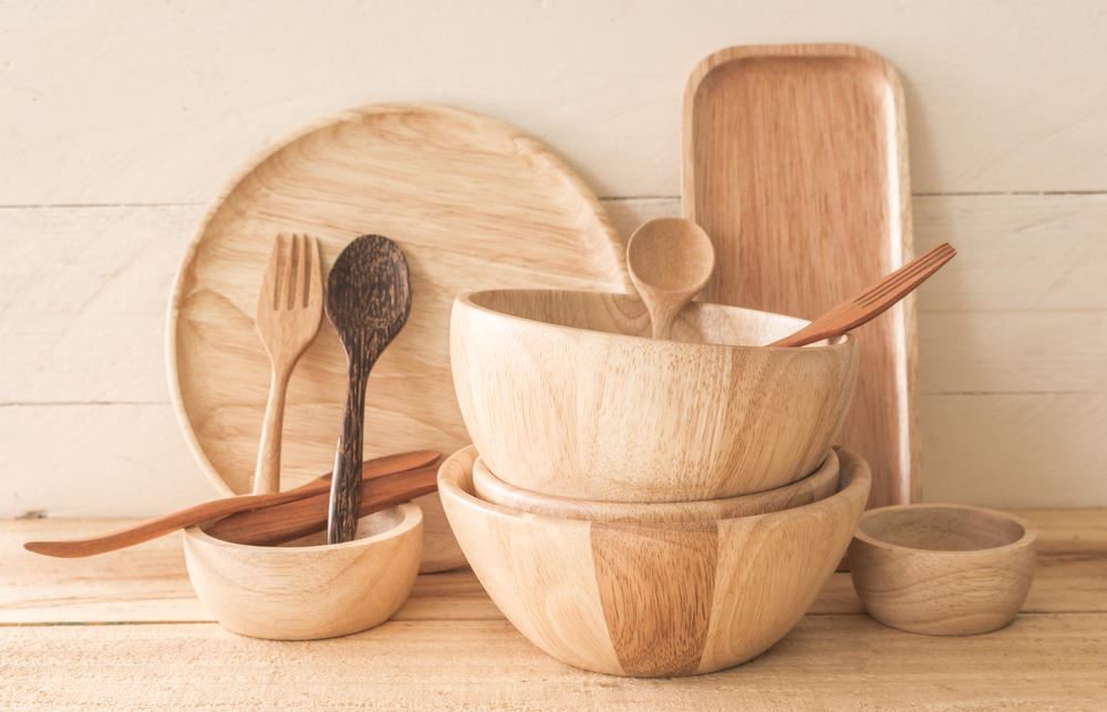 Making wooden dishes