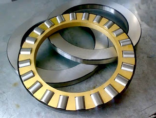 Roller thrust bearing