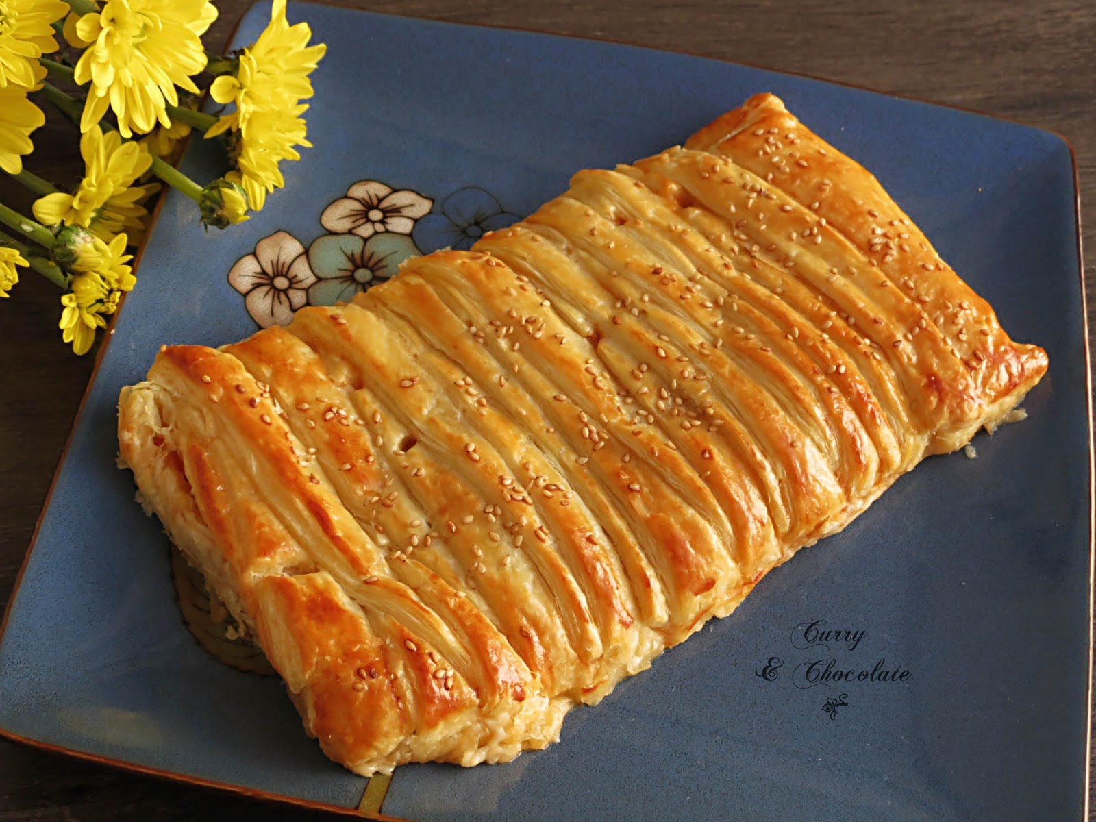 Trenza de hojaldre rellena de pisto, jamón cocido y queso havarti