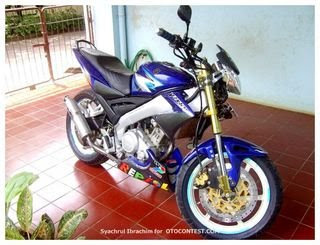 Modifikasi yamaha vixion sport touring.jpg