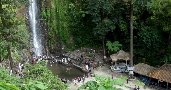 Air Terjun Sedudo