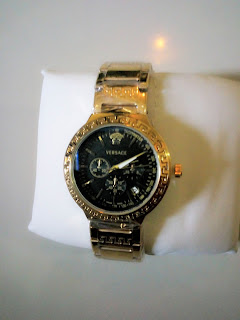 Unisex Classic Analogue Bracelet Strap Versace Wristwatch - Gold