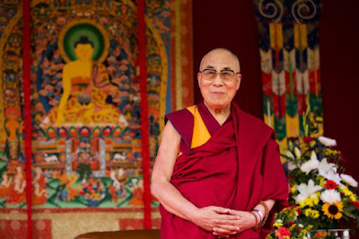  Dalai Lama: Religion Without Quantum Physics Is an Incomplete Picture of Reality