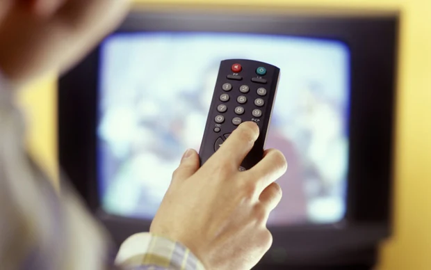 هل يمكن أن تؤدي مشاهدة التلفاز بنهم إلى وفاة الإنسان