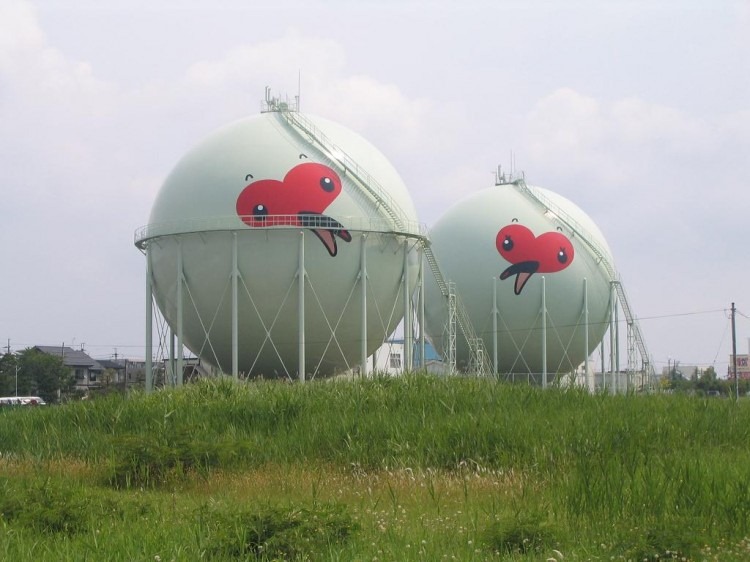 decorated-gas-tanks-japan-6