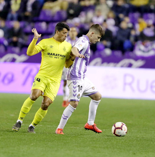 Pedro Porro y Toni Villa. REAL VALLADOLID C. F. 1 GIRONA F. C. 0. 23/04/2019. Campeonato de Liga de 1ª División, jornada 34. Valladolid, estadio José Zorrilla. GOLES: 1-0: 67’, Michel.