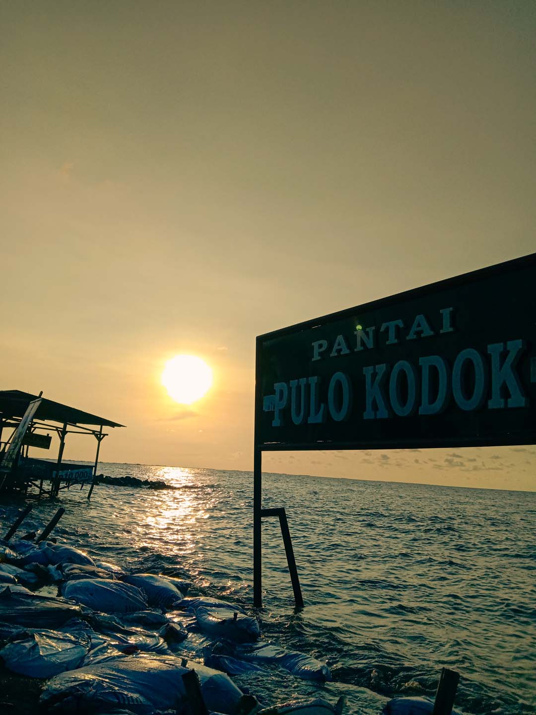 Pantai Pulau Kodok Tegal