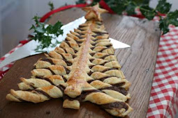 Nutella® pastry Christmas tree
