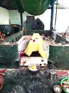 #JaunpurLive : आस्था का बड़ा केन्द्र है पीर बाबा शेख जलालूद्दीन की मजार