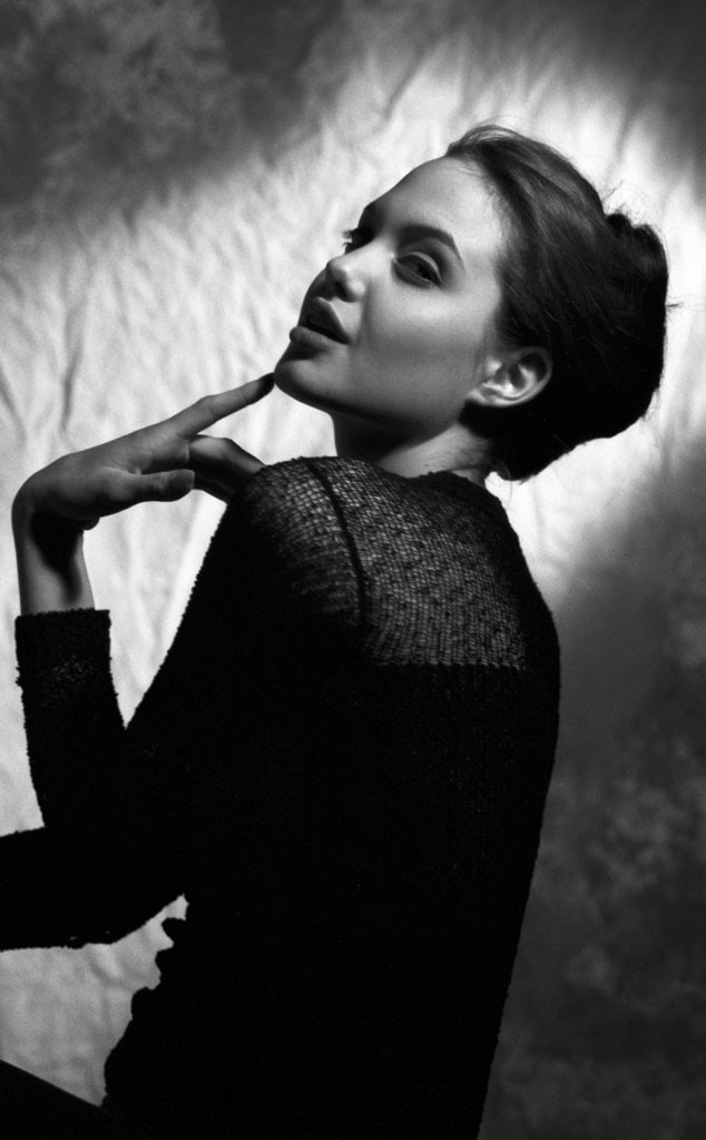30 Stunning Black and White Photos of Angelina Jolie From 30 Stunning Black and White Photos of Angelina Jolie From