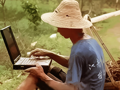 Walaupun 'Ndeso', Di Desa Ini  Bebas Bermain Internet Dimana Saja