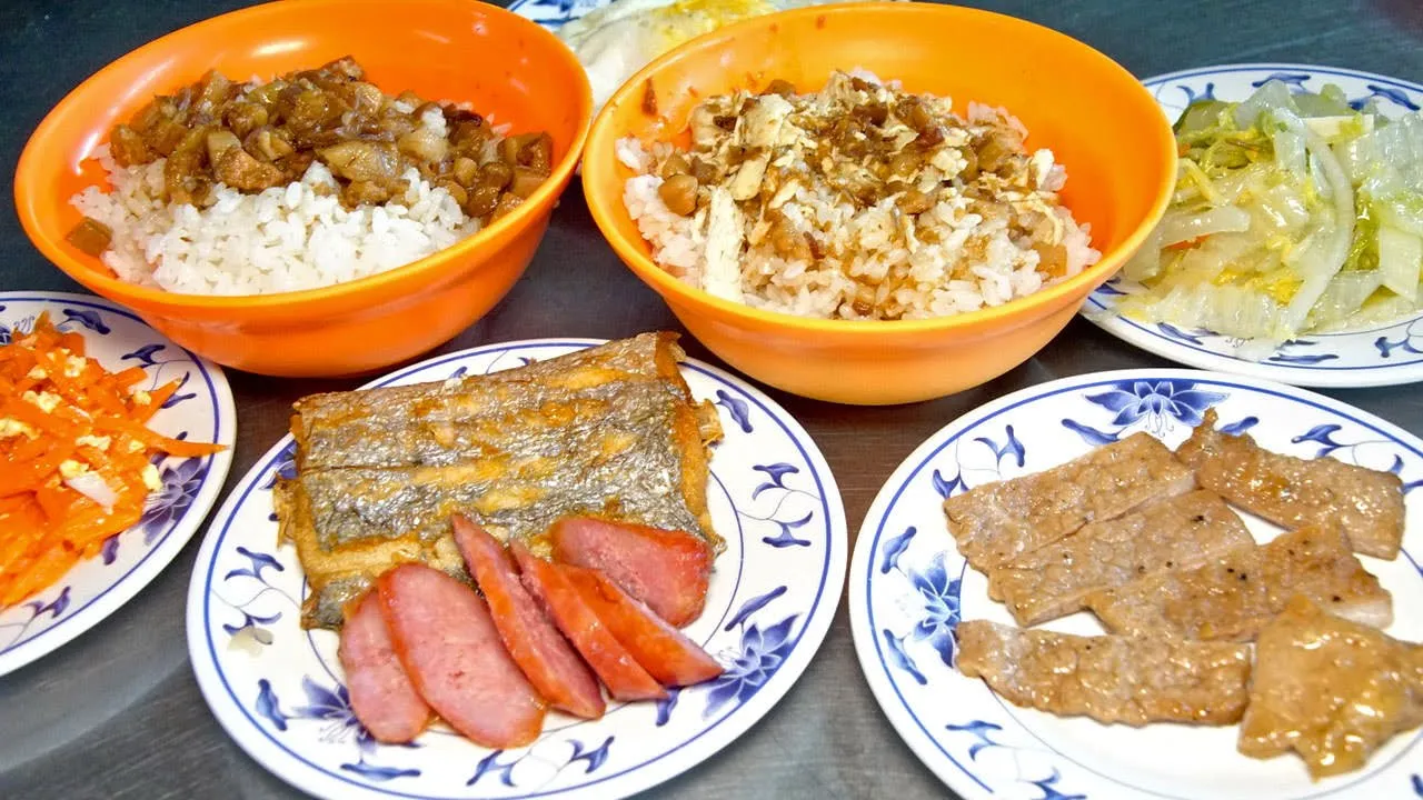 [台南][南區] 永隆小吃｜灣裡市場內在地人的早午餐飯桌｜食記