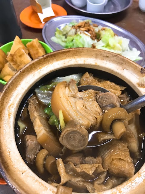 ah her bak kut teh taman intan klang