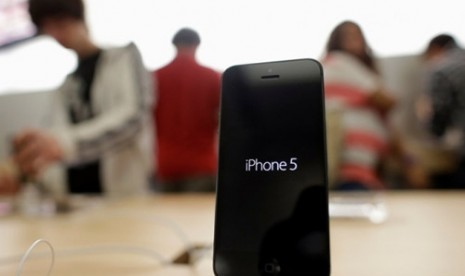 Sales of the iPhone 5 has Surpassed Samsung Galaxy S3