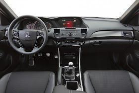 Interior view of 2016 Honda Accord Sport