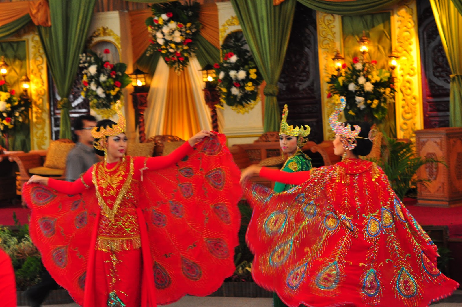 Namanama Tarian tradisional Indonesia dan asal daerahnya