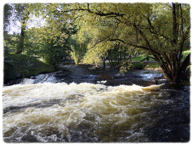 Stor vassføring i Akerselva ved Nedre foss i Oslo.